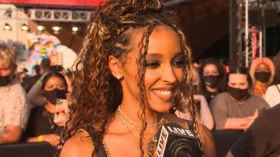 Tinashe Rocks Vintage Y2K Fashion at 2021 MTV VMAs
