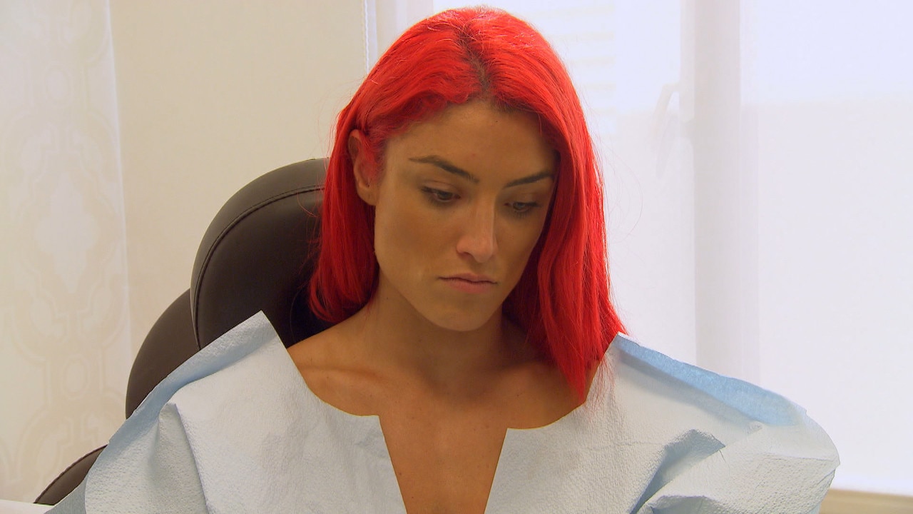 WWE Diva Eva Marie Gets Replacement Breast Implants After Leaking