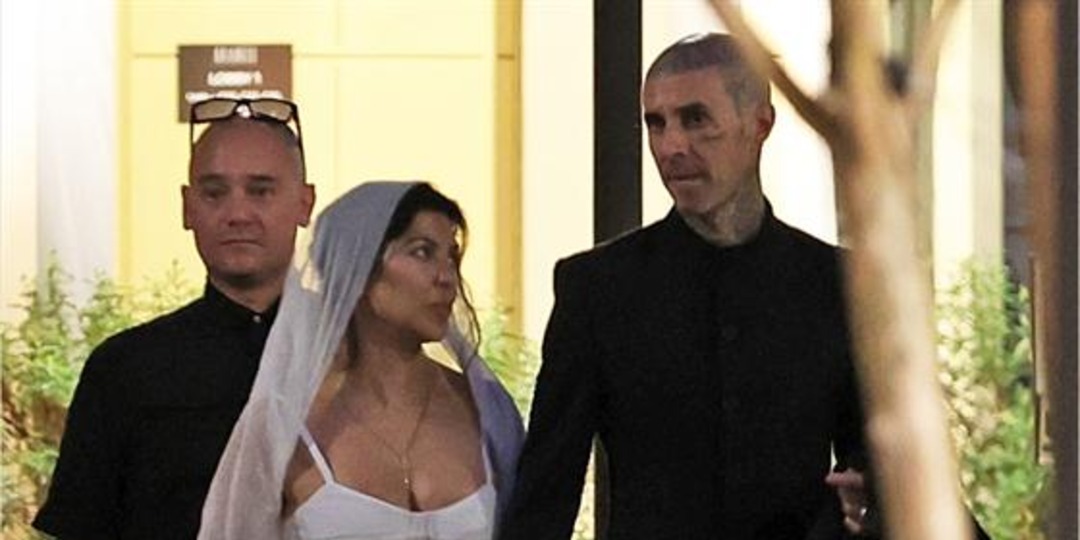 Kourtney Kardashian & Travis Barker's Wedding: ALL the Details - E! Online.jpg