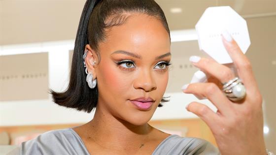 The Easy Graphic Liner Trick That's NYFW Runway-Approved