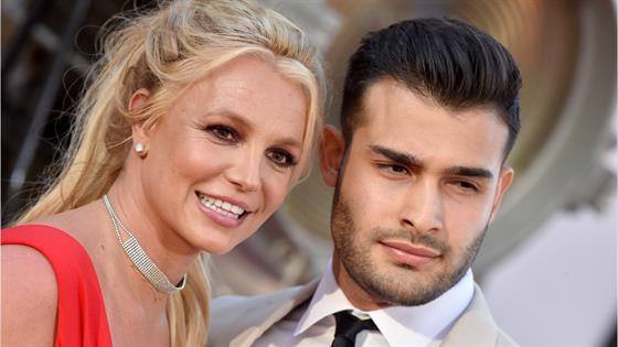 Britney Spears Announces She's PREGNANT!