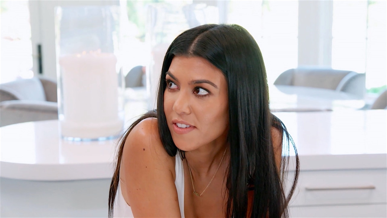 These Gifs Of Khloe Massaging Kourtney S Bare Butt Are Pure Magic
