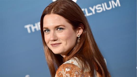 Harry Potters Bonnie Wright Aka Ginny Is Pregnant 0011