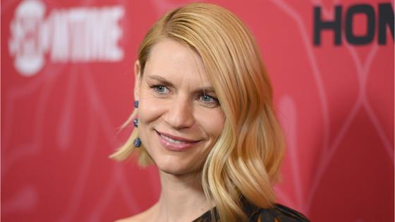 Claire Danes steps out after giving birth