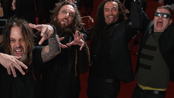 Korn - 2017 Grammys E! Glambot