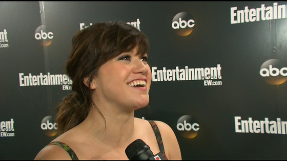 Kelly Clarkson Compares "Duets" To "Idol"