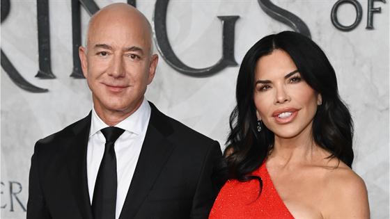 Jeff Bezos, Lauren Sanchez dine with her ex, Tony Gonzalez