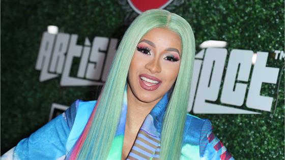 Cardi B Shows Off Her Insane Abs