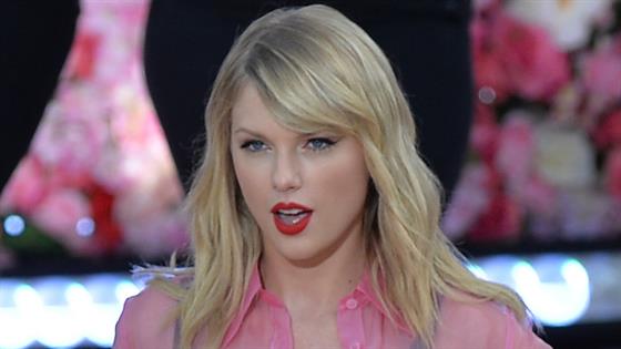 Taylor Swift Teases Collaborative 2021 Grammys Performance - E! Online - AP