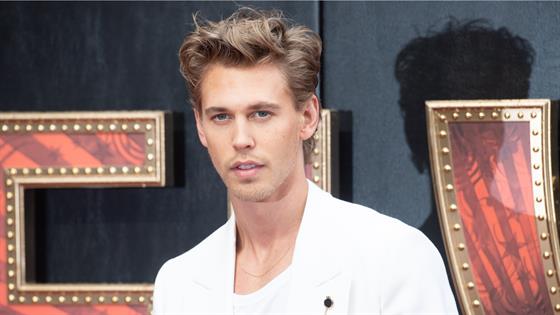 austin-butler-says-goodbye-to-his-elvis-presley-accent