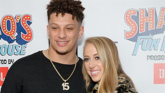 Patrick Mahomes' Wife Brittany Mathews Gives Shocking Green Energy in Neon  Mini Dress & Strappy Sandals at Miami Formula 1 Party