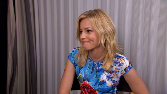 Elizabeth Banks Weighs in On Nude Photo Scandal