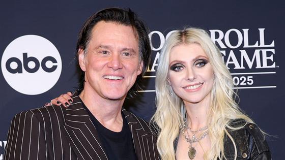 Jim Carrey & Taylor Momsen Reunite 25 Years After Grinch Release