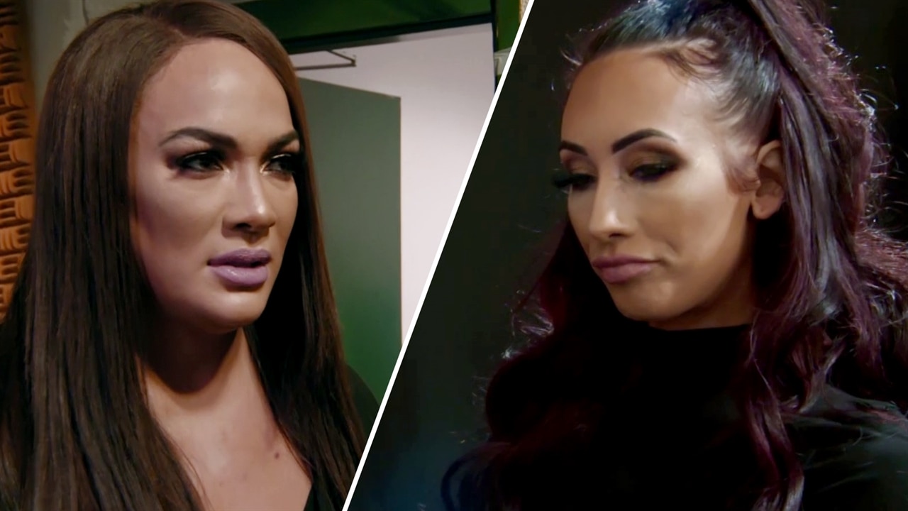 Nia Jax Doesn't Have Any Respect For Fearful Carmella | E! News