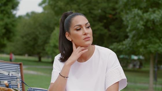 Brie Tells Nikki She Doesn't Want to Give Up Her Career - E! Online